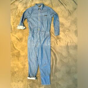 Onepiece denim jumpsuit. Versatile. Comfy. Charming! M